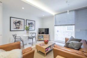 Stunning Central Apt - With Parking